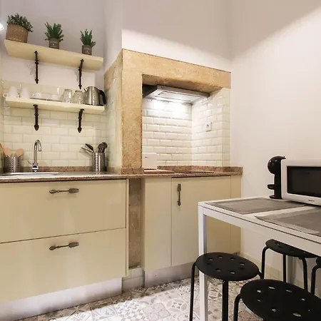 Cosy Avenida By Homing Апартаменти Лісабон
