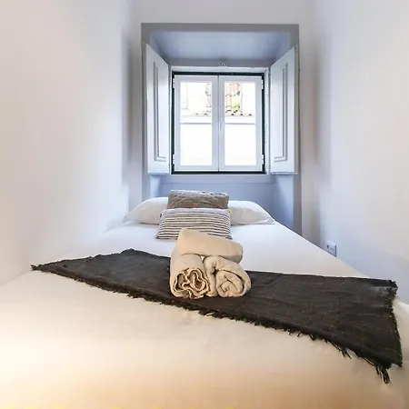 Cosy Avenida By Homing Apartment *